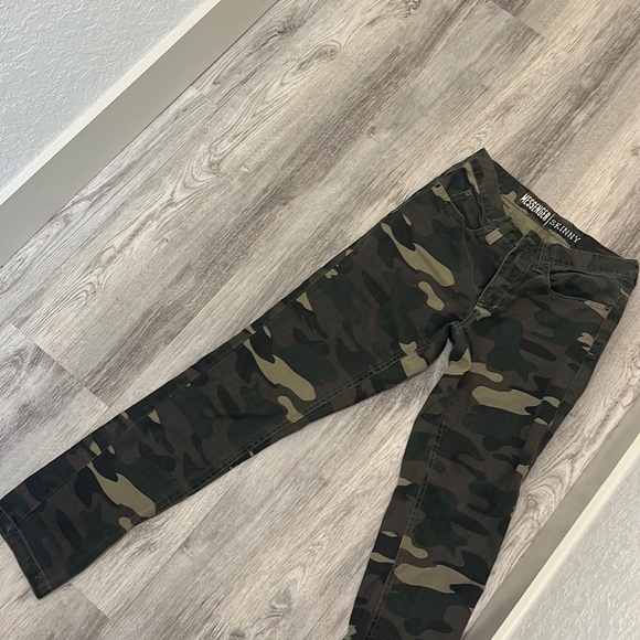 Messenger skinny camo jeans - Picture 1 of 1